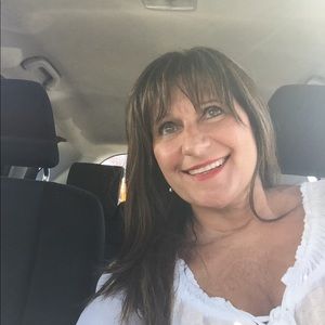 Meet your Posher, Deborah